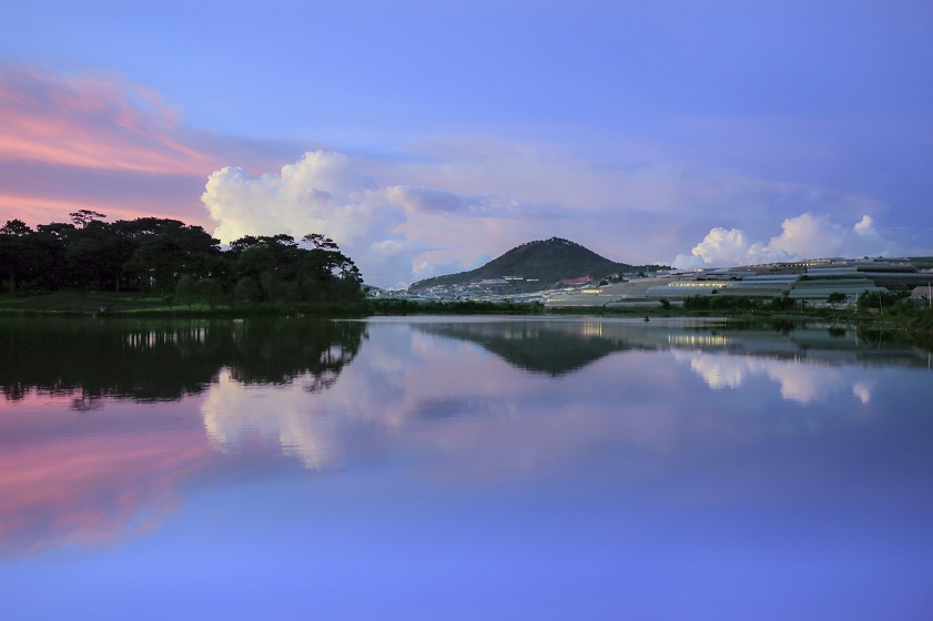 mùa đẹp nhất Hồ Than Thở
